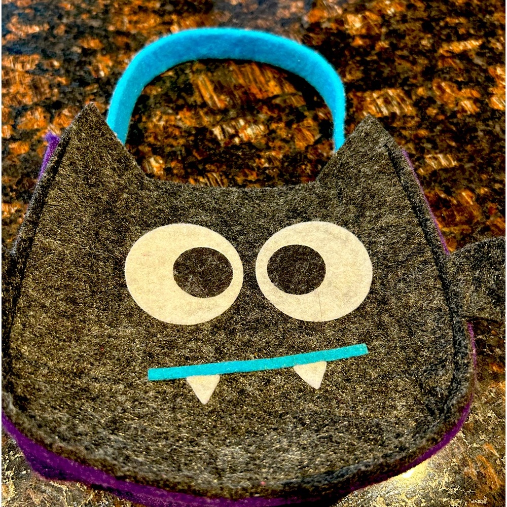 Brand new, darling girl’s gray/black, purple, & light blue felt purse
